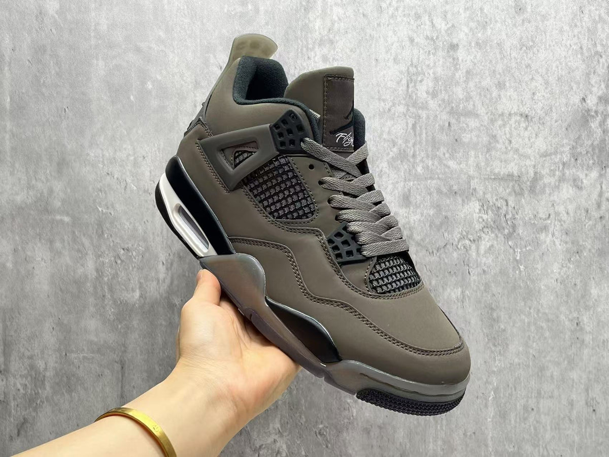 Air Jordan 4 Retro Bulls Sneakers