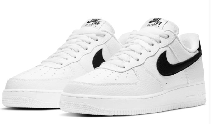 Nike Air Force 1 '07 White & Black Sneakers